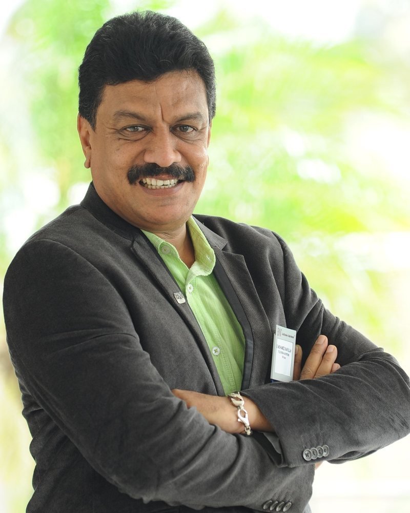Shafi, founder of Right Win Medias